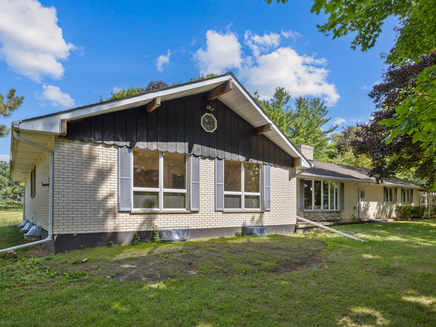 Property Photo:  707 S Olbrich Road  IL 60033 