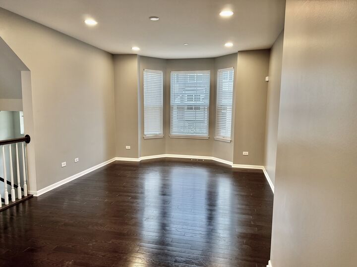 Property Photo:  2953 Madison Drive 2953  IL 60564 