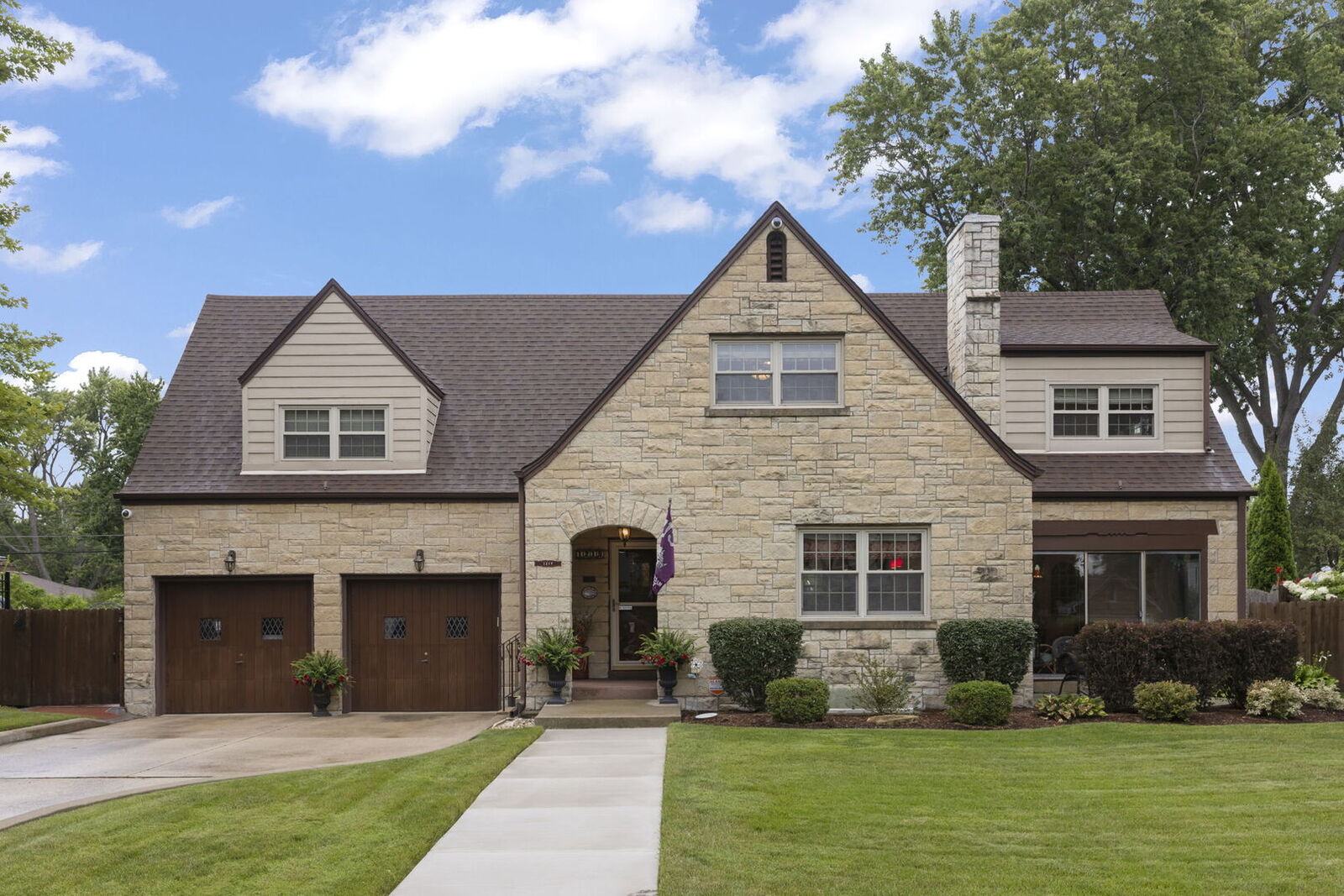 Property Photo:  1219 Taylor Street  IL 60435 
