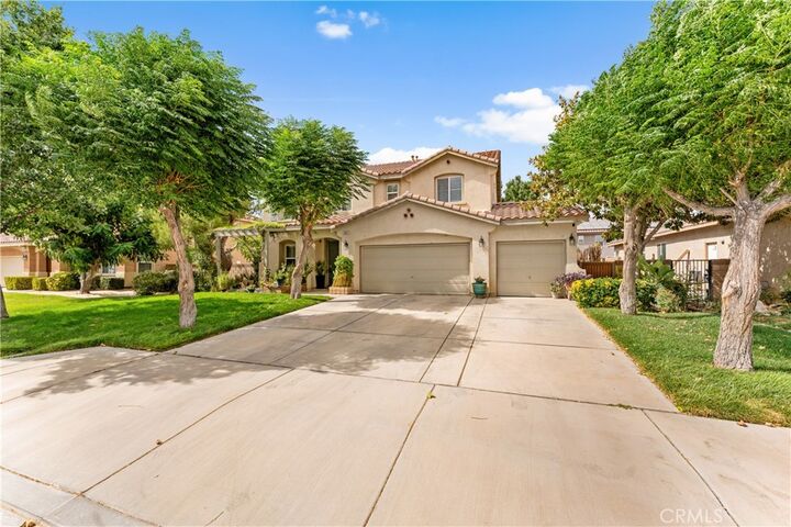 Property Photo: 2821 E Avenue J4 CA 93535