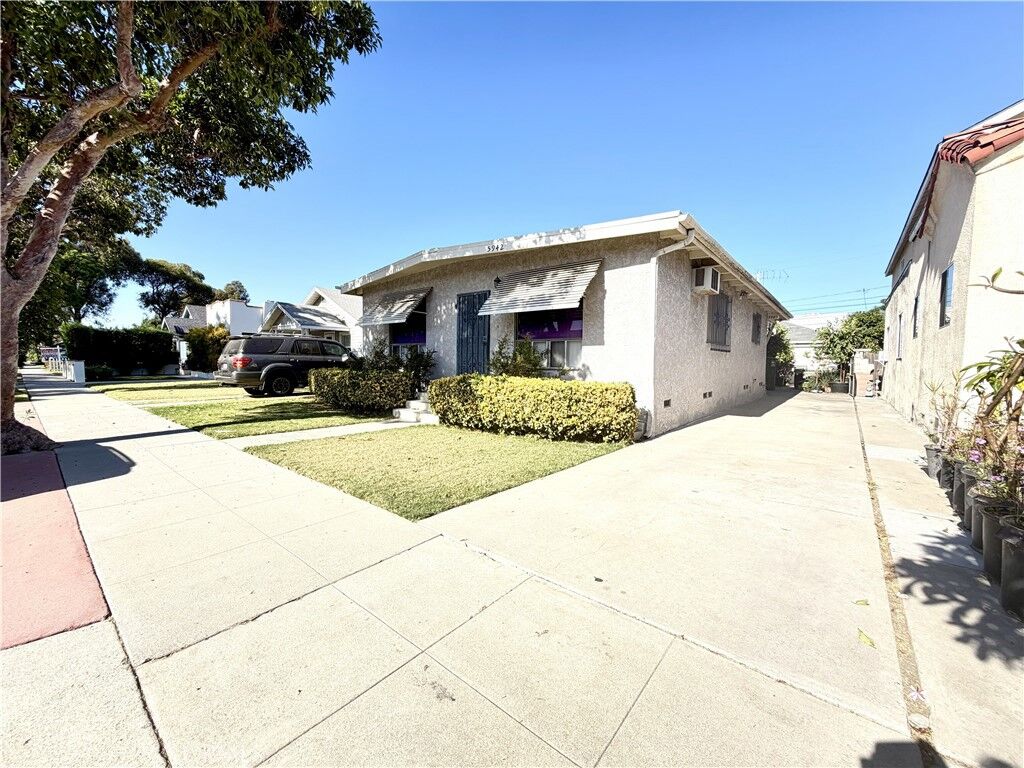 Property Photo:  5940 Gundry Avenue  CA 90805 