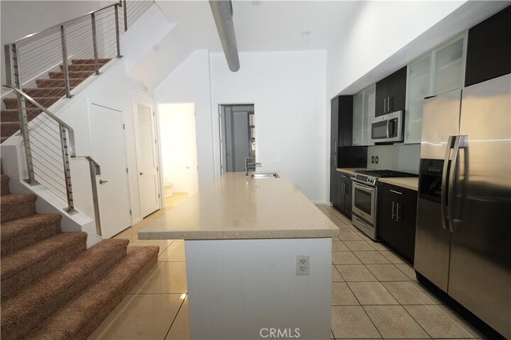 Property Photo: 133 The Promenade N. N 115 CA 90802