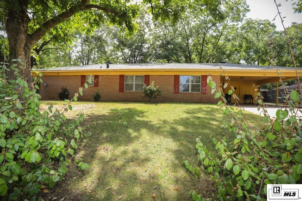 Property Photo: 709 Louisiana Avenue LA 71222