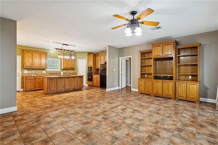 Property Photo:  18033 Vineyard Road  LA 70401 