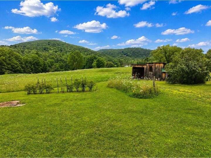 Property Photo:  150 Piney Woods Road  VT 05469 