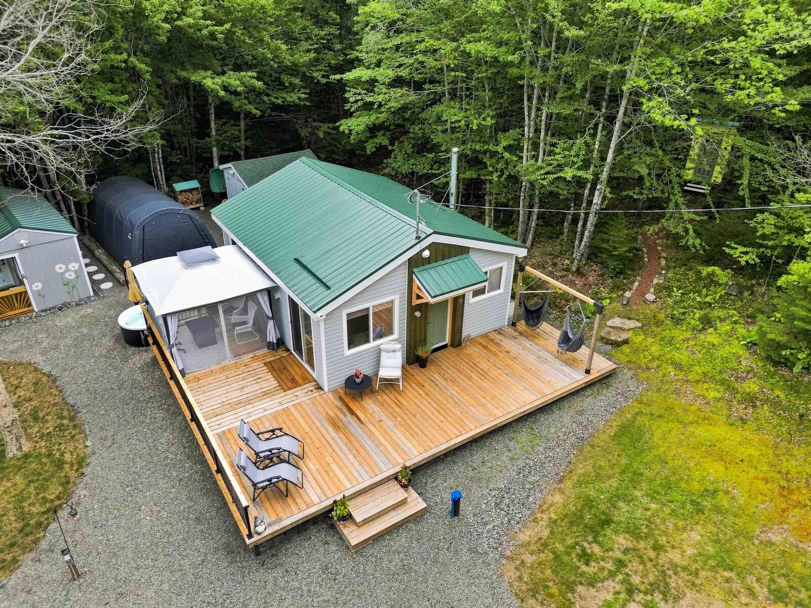 Property Photo: 15 Cliff View Drive NS B0R 1H0