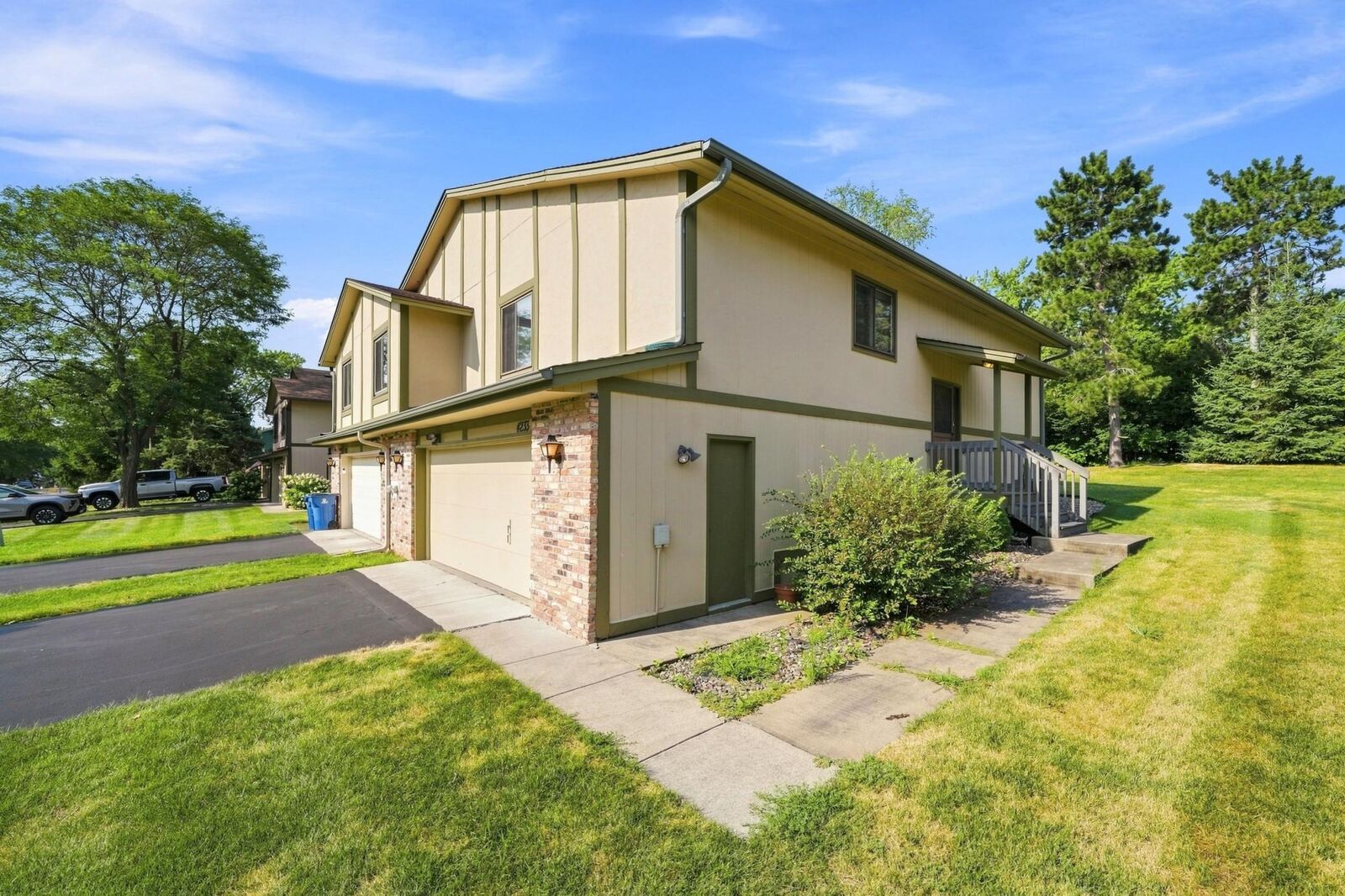 Property Photo:  4233 Thornhill Lane  MN 55127 