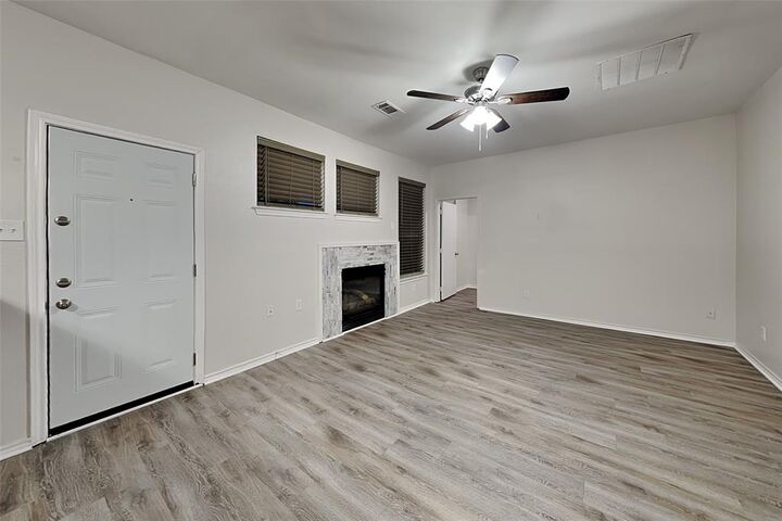 Property Photo: 3203 Kingsbrook Drive TX 75098