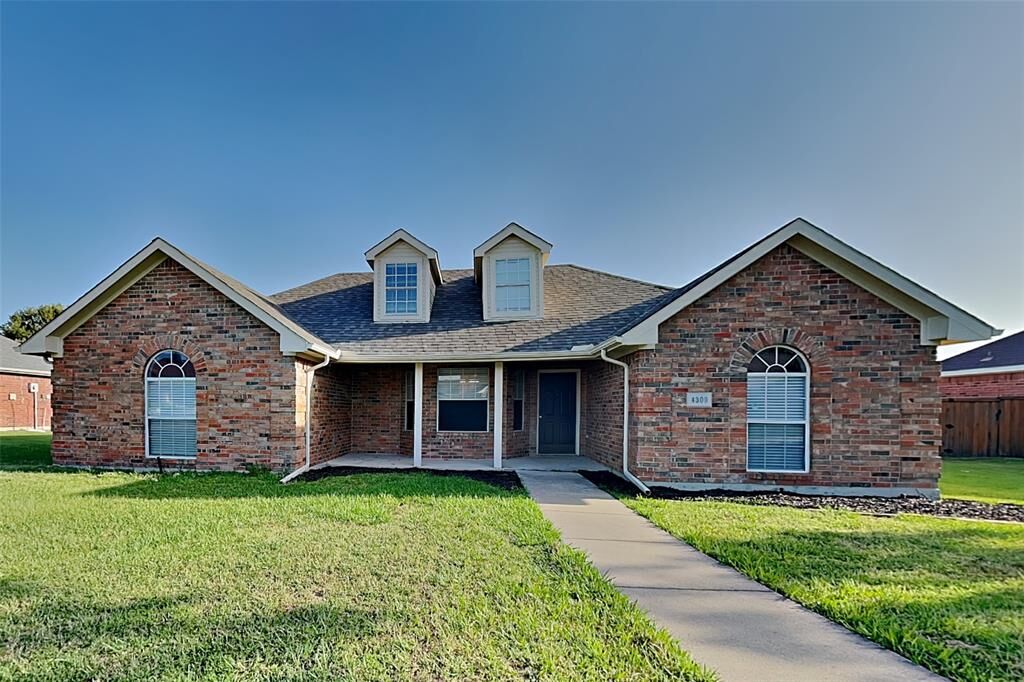 Property Photo: 4309 Haverhill Lane TX 75048