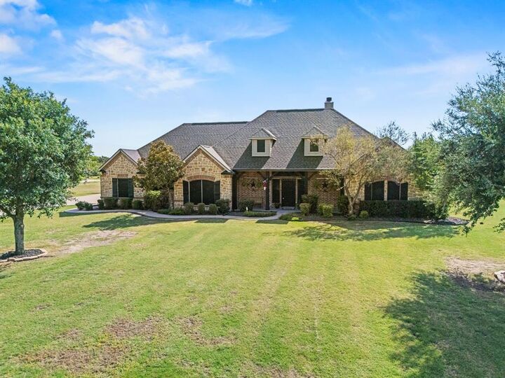 Property Photo:  1354 Shadow Lakes Drive  TX 75169 