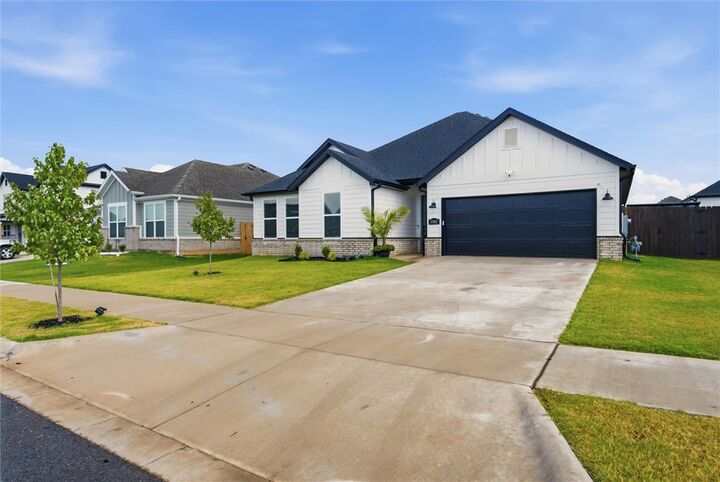 Property Photo: 5905 Chiefs Avenue AR 72713