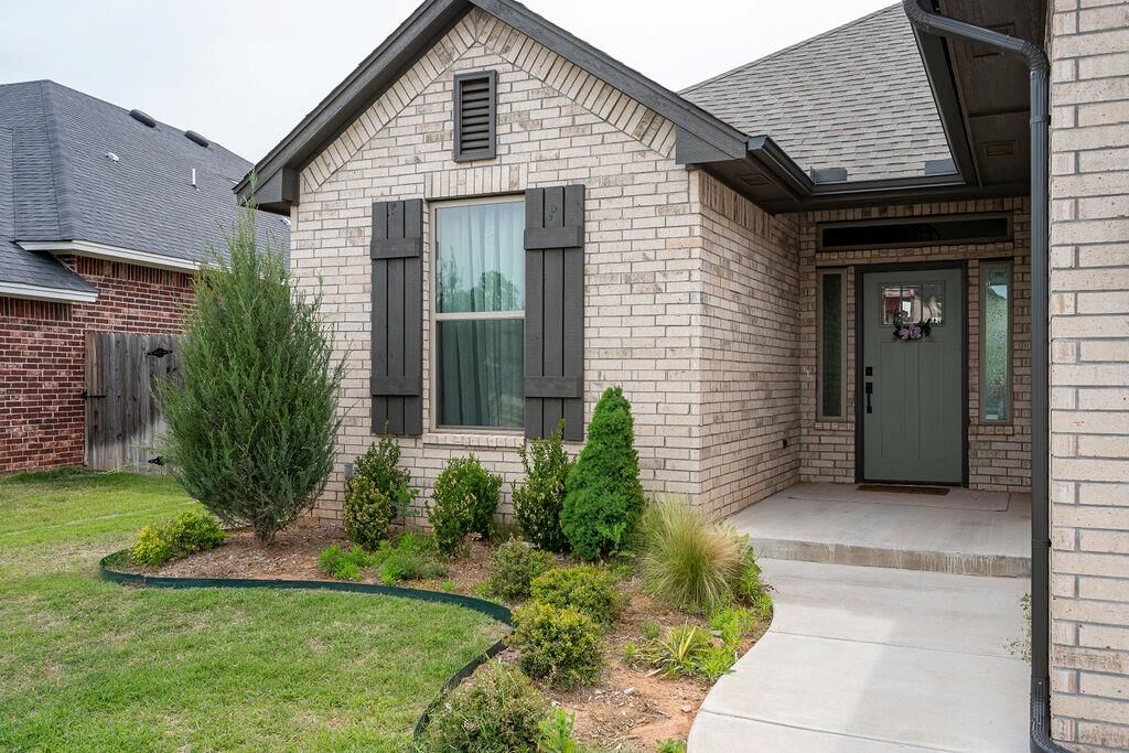 Property Photo: 4604 Bermuda Drive OK 73064
