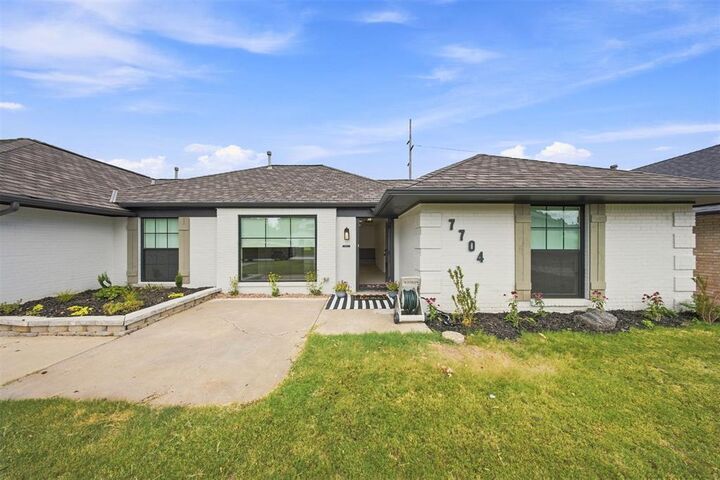 Property Photo:  7704 Rumsey Road  OK 73132 