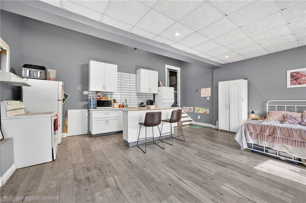 Property Photo: 56 East 32nd Street ON L8V 3R6