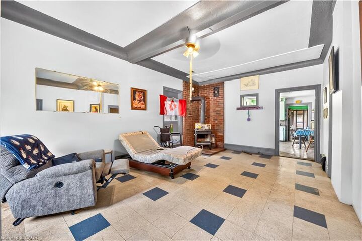 Property Photo:  76 Birch Avenue  ON L8L 6H7 