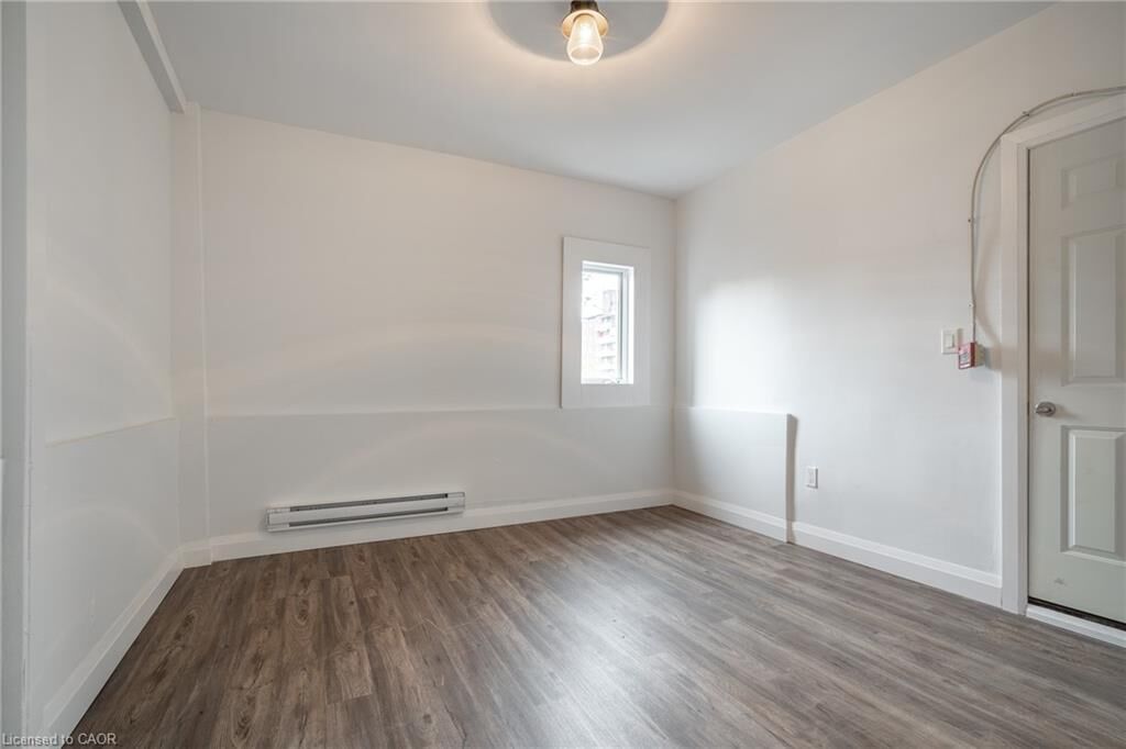 Property Photo:  524 King Street E 3  ON L8N 1E2 