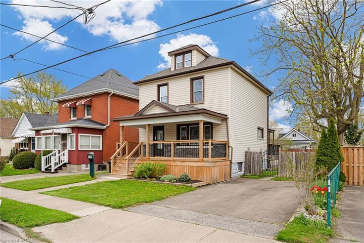 Property Photo:  112 Oakland Avenue  ON L3C 2C1 