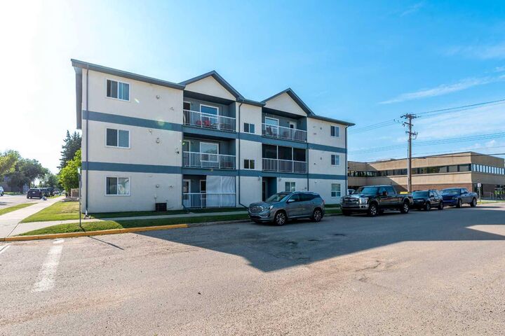 5102 47 Street 201 — photo 1
