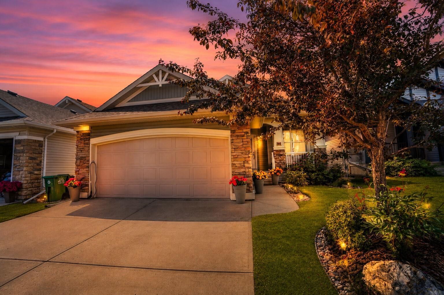 Property Photo:  92 Sunset Circle  AB T4C 0C4 
