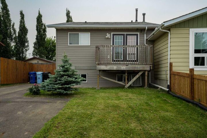 Property Photo: 183 Cochrane Crescent AB T9H 1K1