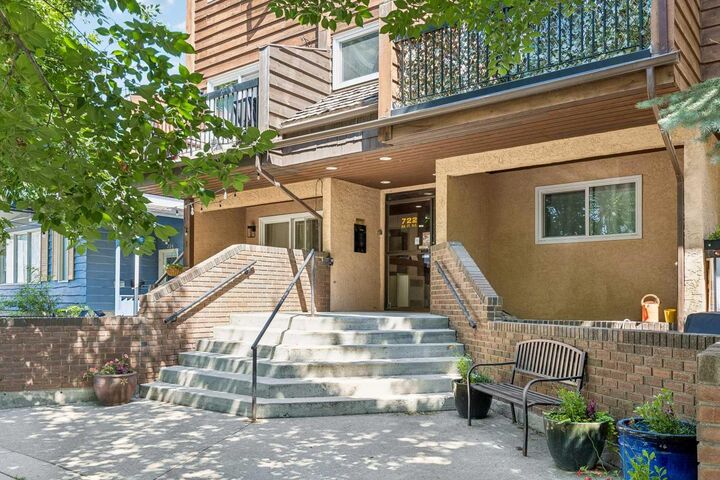 Property Photo: 722 4A Street NE 9 AB T2E 3W2
