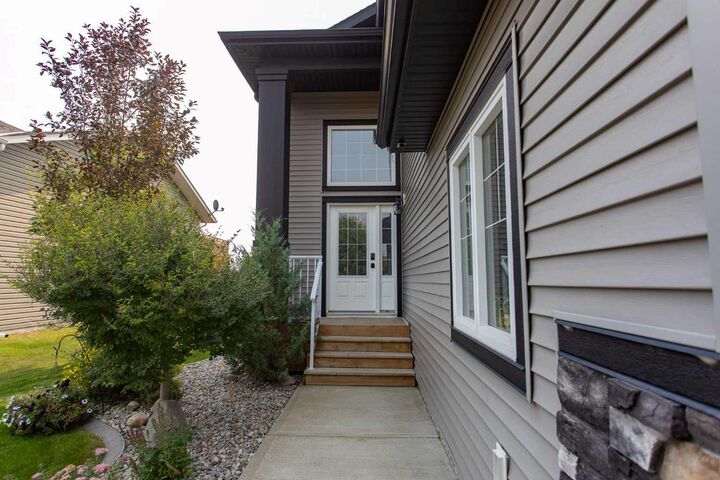 Property Photo:  51 Emily Crescent  AB T4L 0C8 