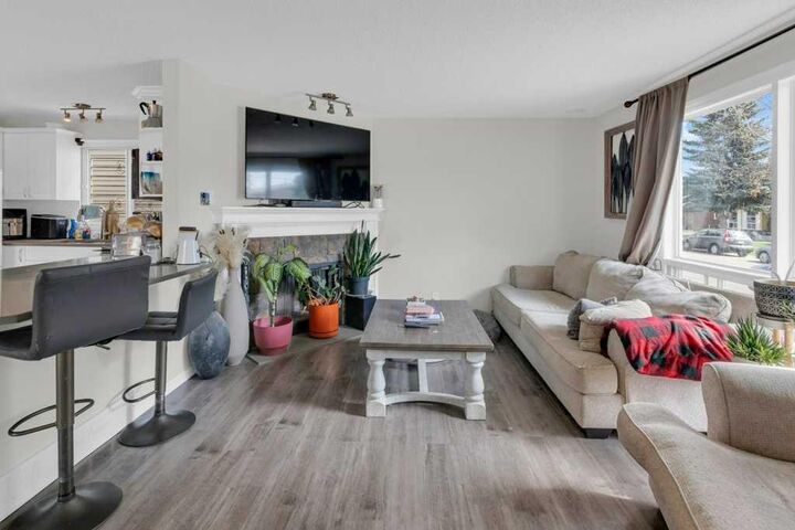 Property Photo: 171 Erin Mount Place SE AB T2B 2T3