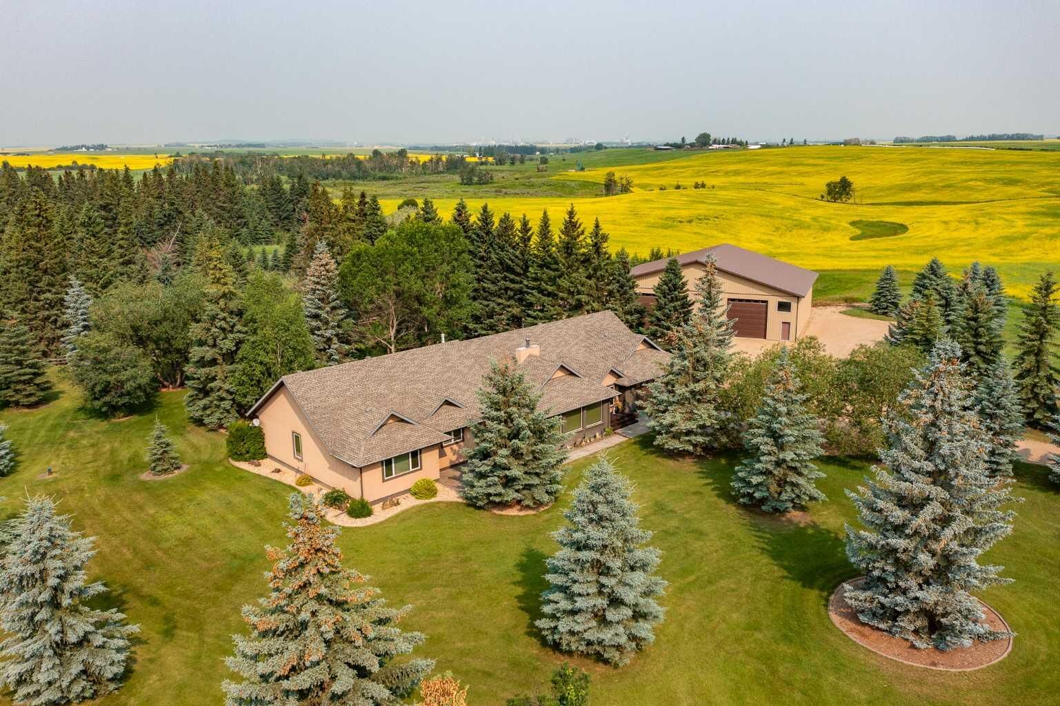 Property Photo: 38212 Range Road 252 AB T4L 2N2