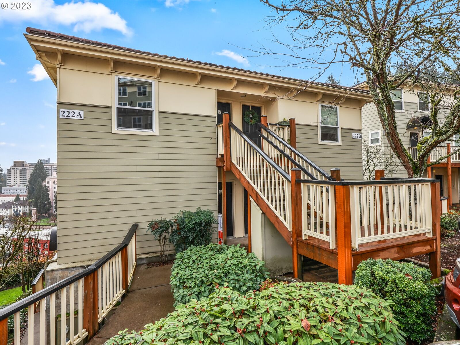 Property Photo:  222 NW Uptown Ter  OR 97210 