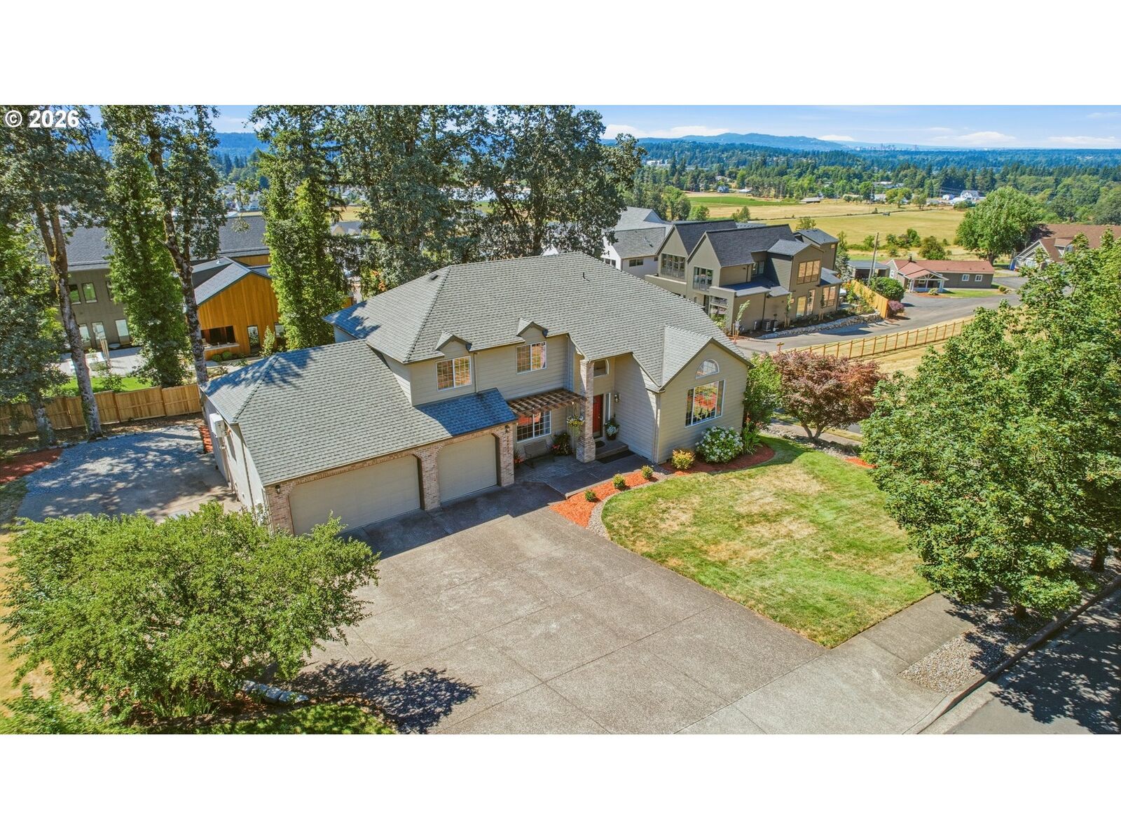 Property Photo: 16023 Trail Dr OR 97045