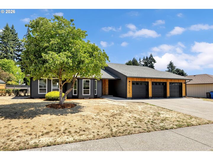 Property Photo:  3715 NE 157th Ave  WA 98682 