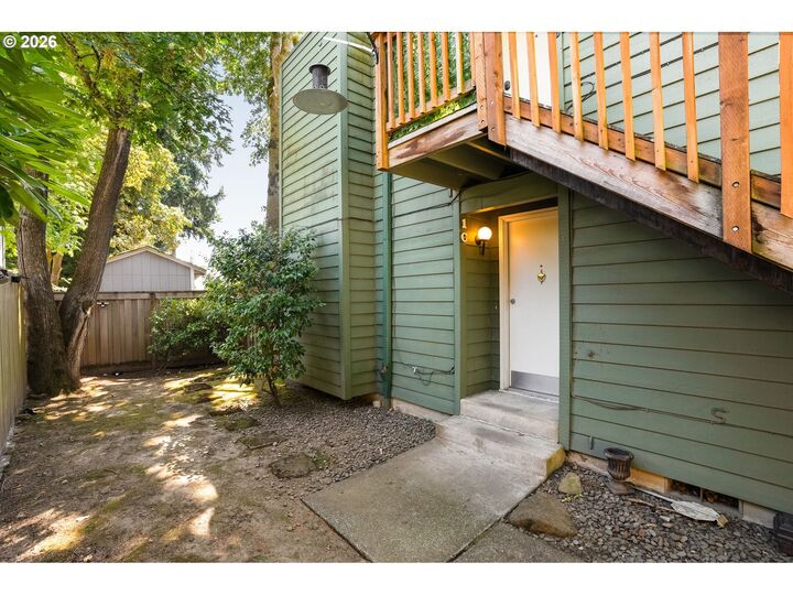 Property Photo:  3930 Lake Grove Ave C1  OR 97035 