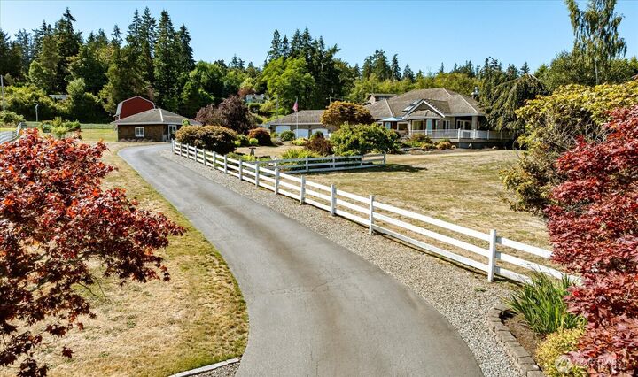 Property Photo: 1967 Hillvista Place WA 98249