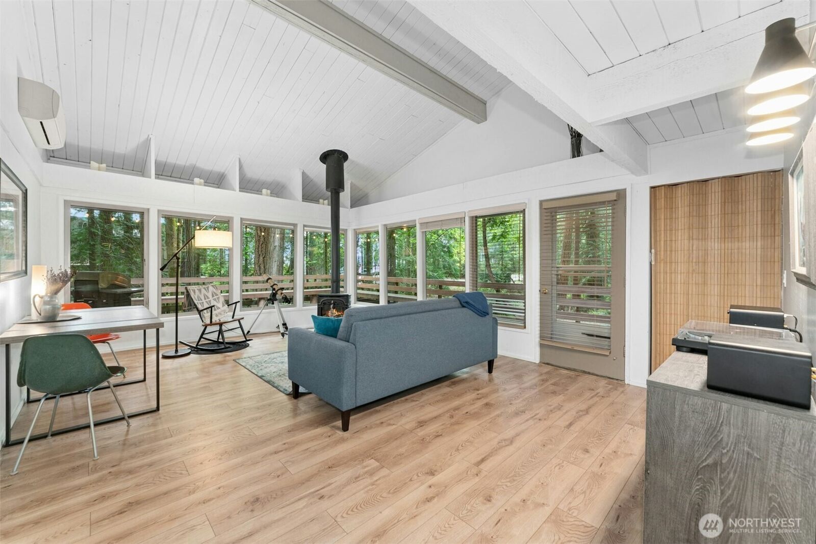 Property Photo:  201 E Cutty Sark Drive  WA 98584 
