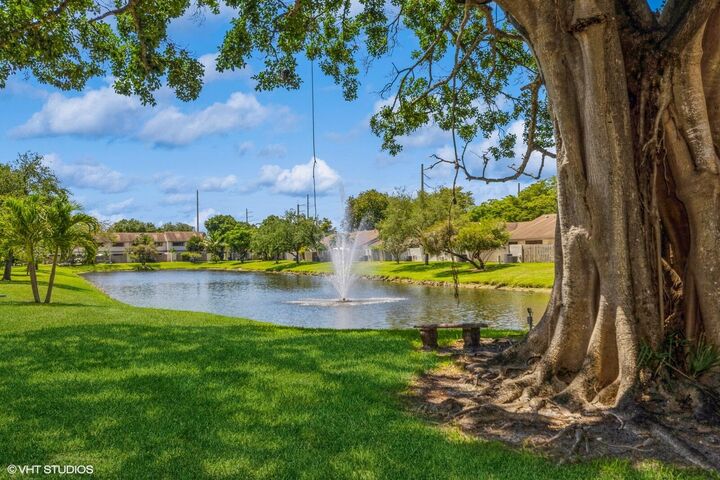 Property Photo:  3090 S Oakland Forest Drive 1901  FL 33309 