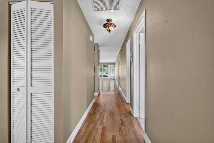 Property Photo: 5705 Queen Palm Court D FL 33484