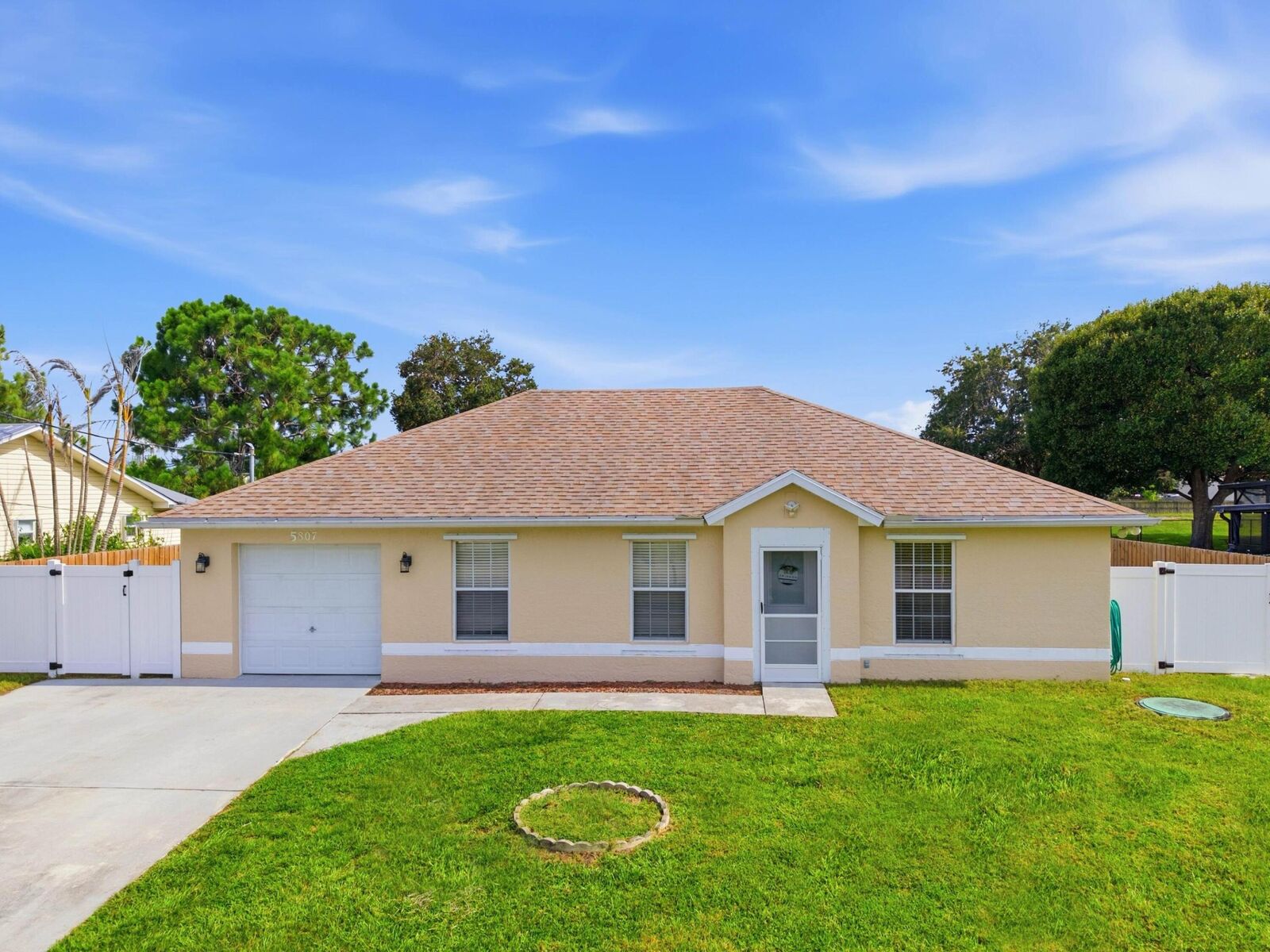 Property Photo:  5807 NW Burri Court  FL 34986 