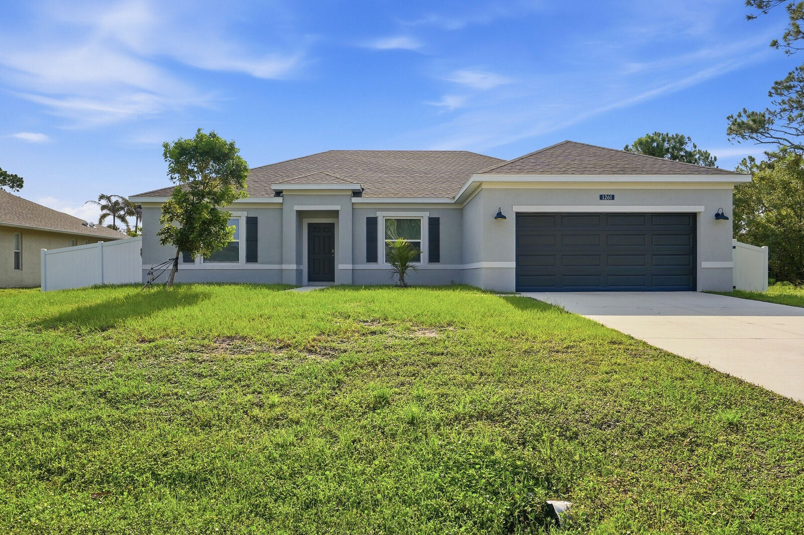 Property Photo:  1261 SW Curry Street  FL 34983 