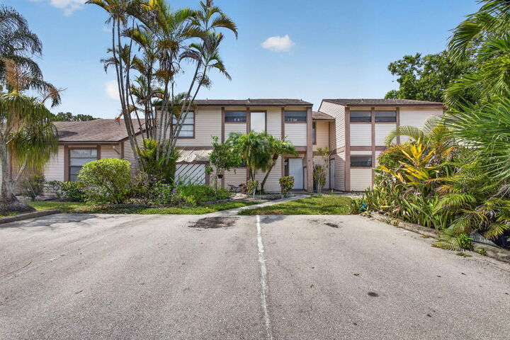Property Photo: 110 Sherwood Circle 4C FL 33458