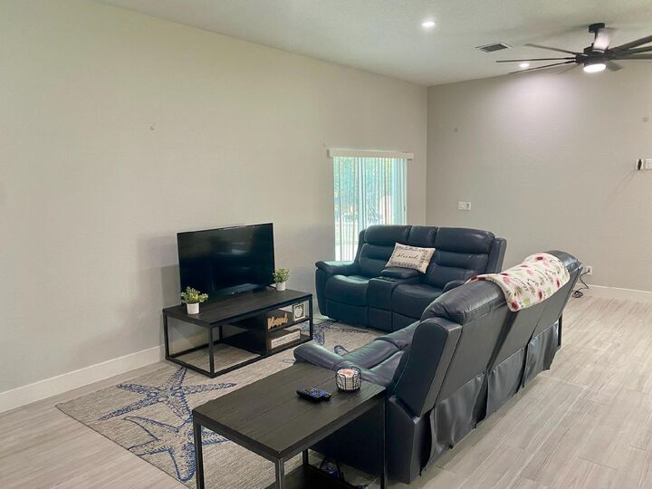 Property Photo:  3310 SW Savona Boulevard  FL 34953 
