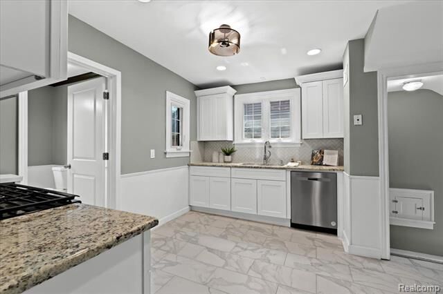 Property Photo: 312 McKinley Avenue MI 48236
