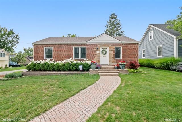 Property Photo: 551 N Evergreen Street MI 48170