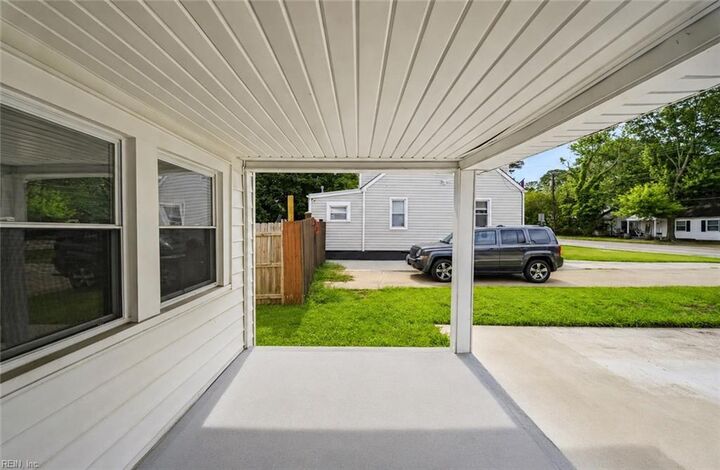 Property Photo: 3804 Robin Hood Rd VA 23513