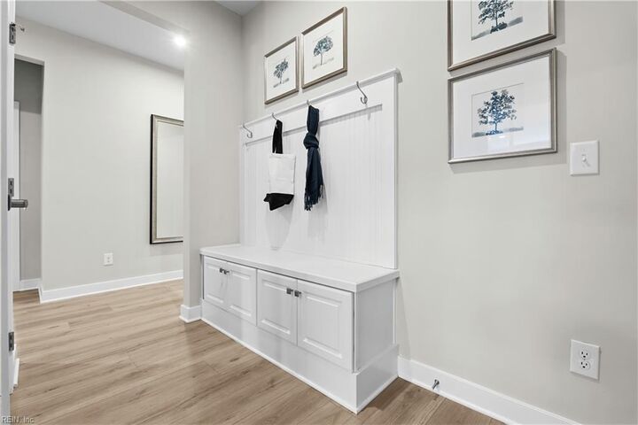 Property Photo:  7125 Holiday Ln  VA 23168 