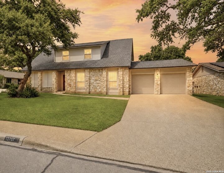 Property Photo:  13707 Oak Cabin  TX 78232 