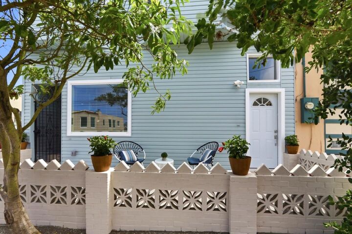 Property Photo:  901-903 Hanover Street  CA 94014 