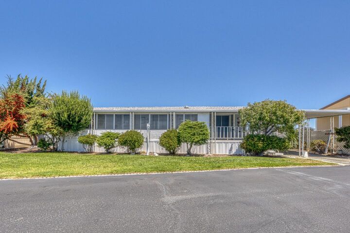 Property Photo: 150 Kern Street 33 CA 93905