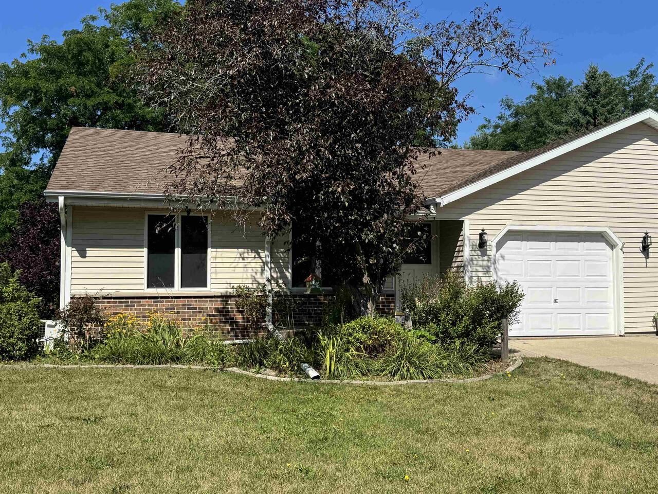 Property Photo:  965 N Wuthering Hills Drive A  WI 53546 