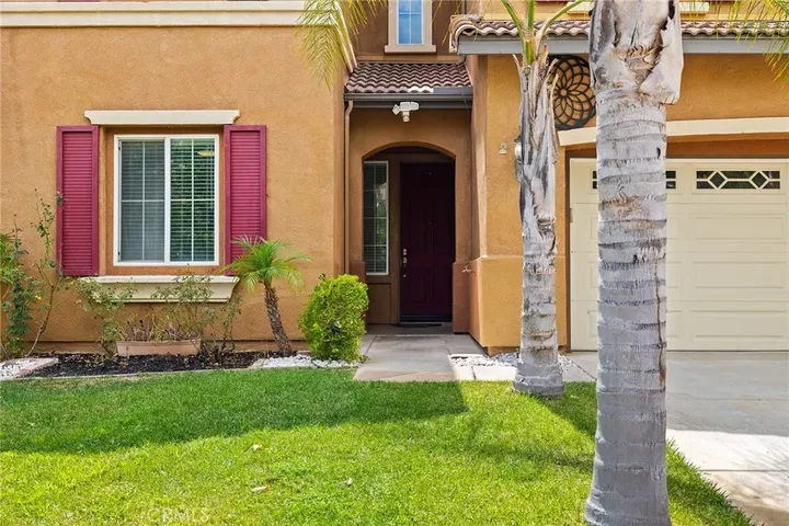 Property Photo: 46101 Sharon CA 92592