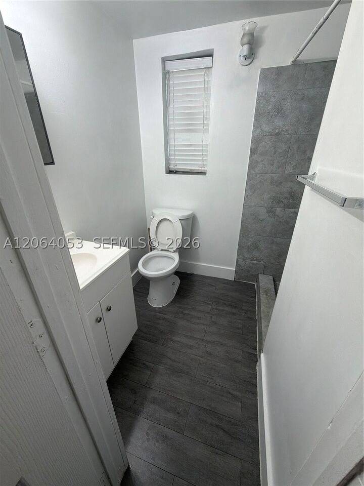 Property Photo:  1843 Dewey St 108  FL 33020 